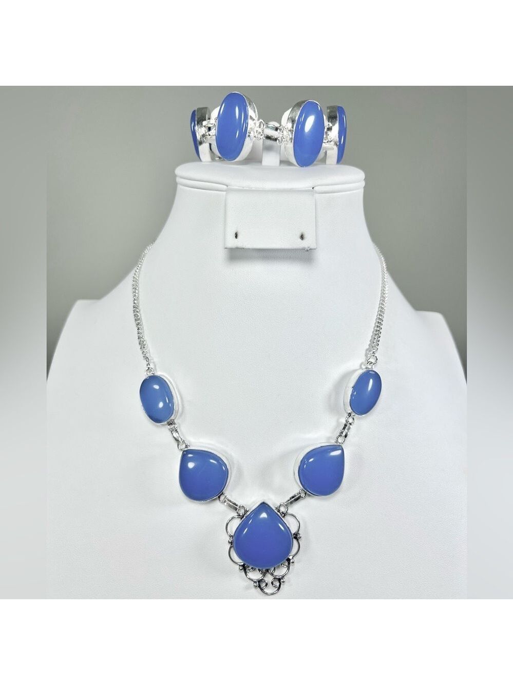 Chalcedony 925 synthetic Gemstone Necklace & Bracelet Set